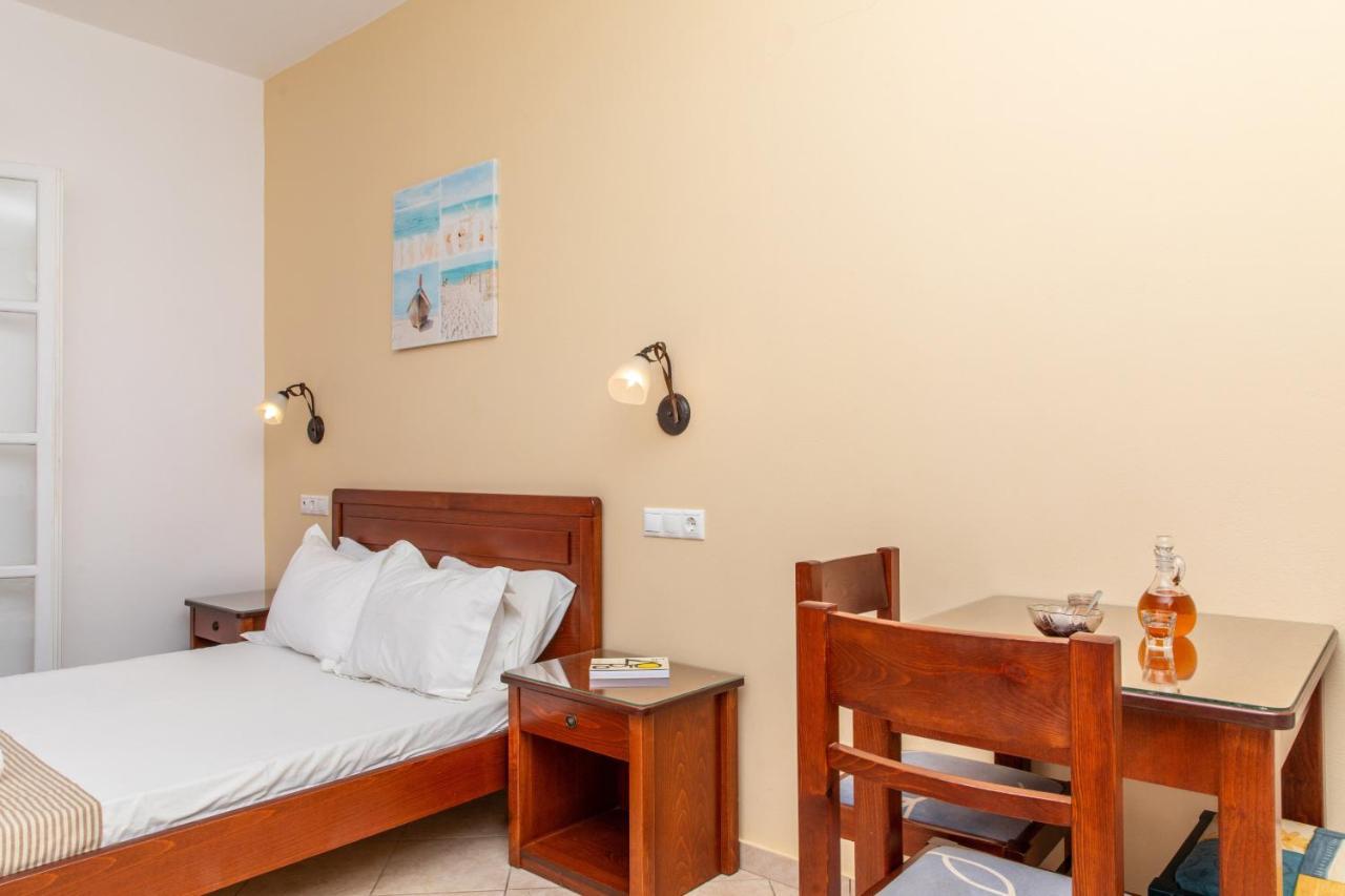 Surfer Paradise Naxos City Exterior foto